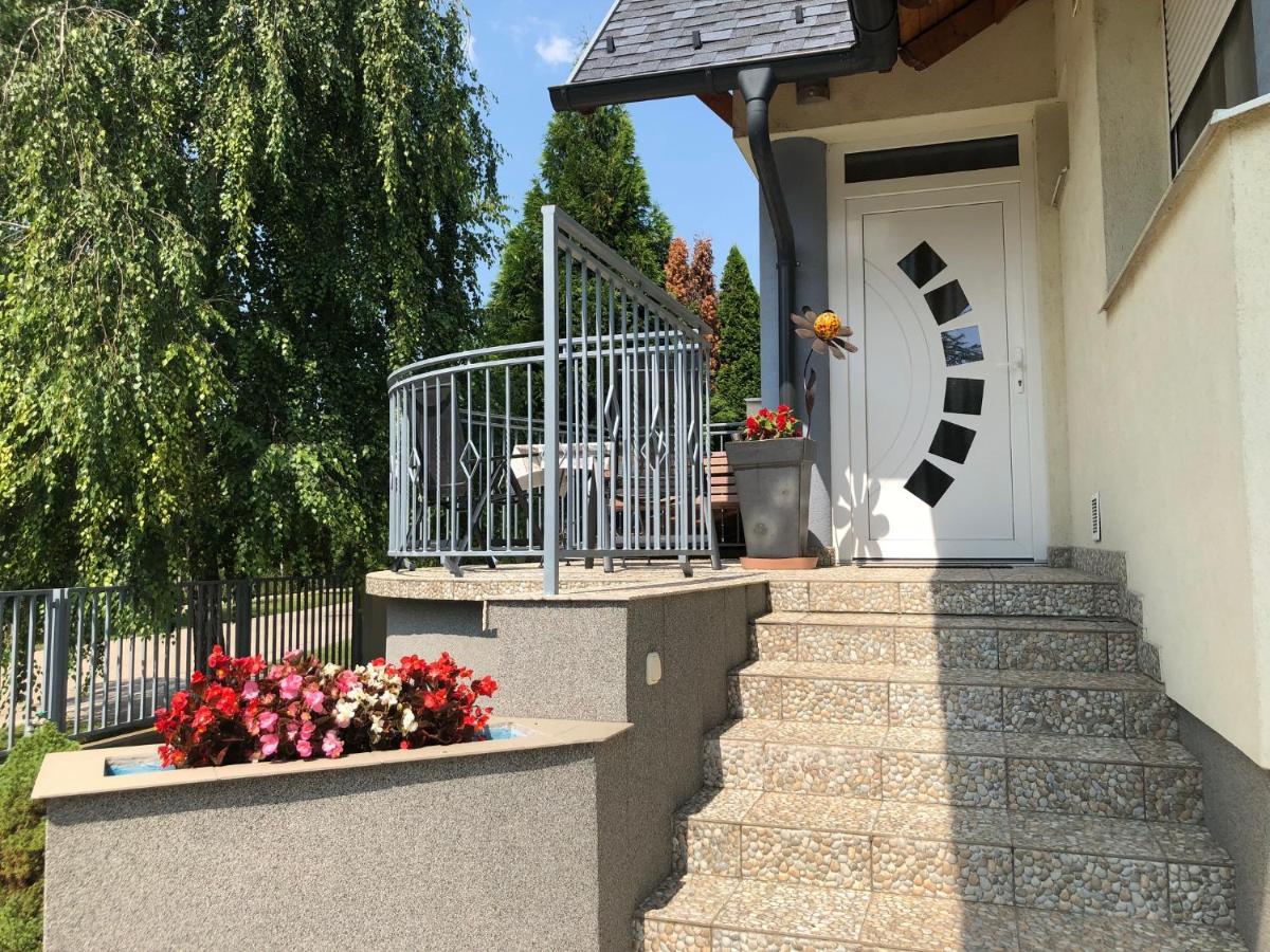 Dominik Apartmanhaz Velence Dış mekan fotoğraf